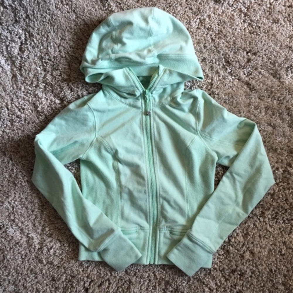 MINT LULULEMON ZIP UP HOODIE